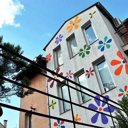 10 Coins Hostel & Tours صوفيا المظهر الخارجي الصورة