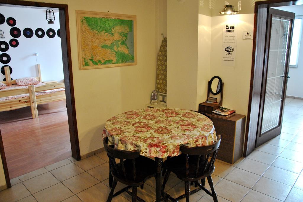 10 Coins Hostel & Tours صوفيا المظهر الخارجي الصورة