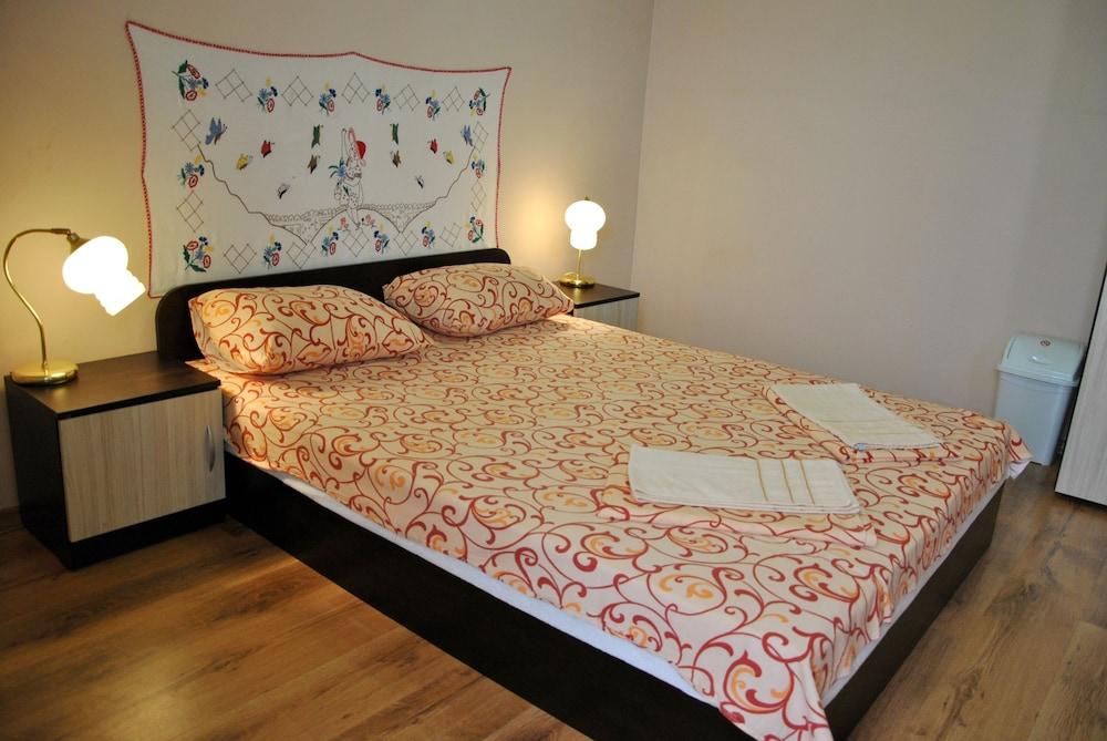 10 Coins Hostel & Tours صوفيا المظهر الخارجي الصورة