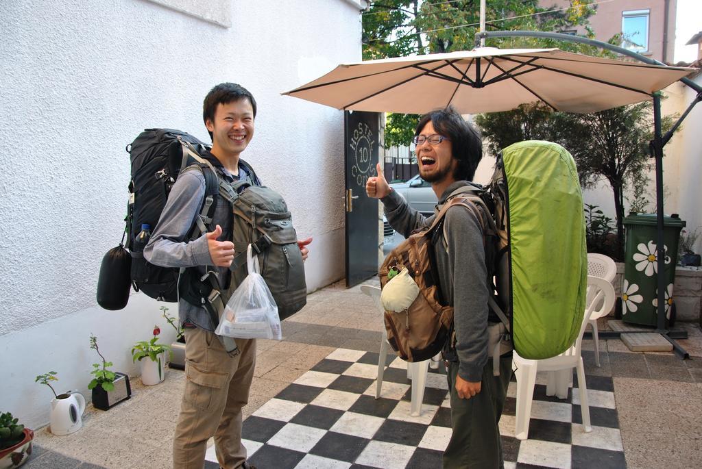 10 Coins Hostel & Tours صوفيا المظهر الخارجي الصورة