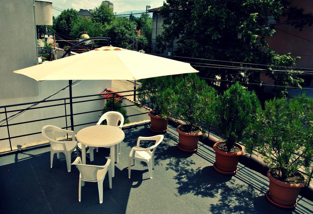 10 Coins Hostel & Tours صوفيا المظهر الخارجي الصورة
