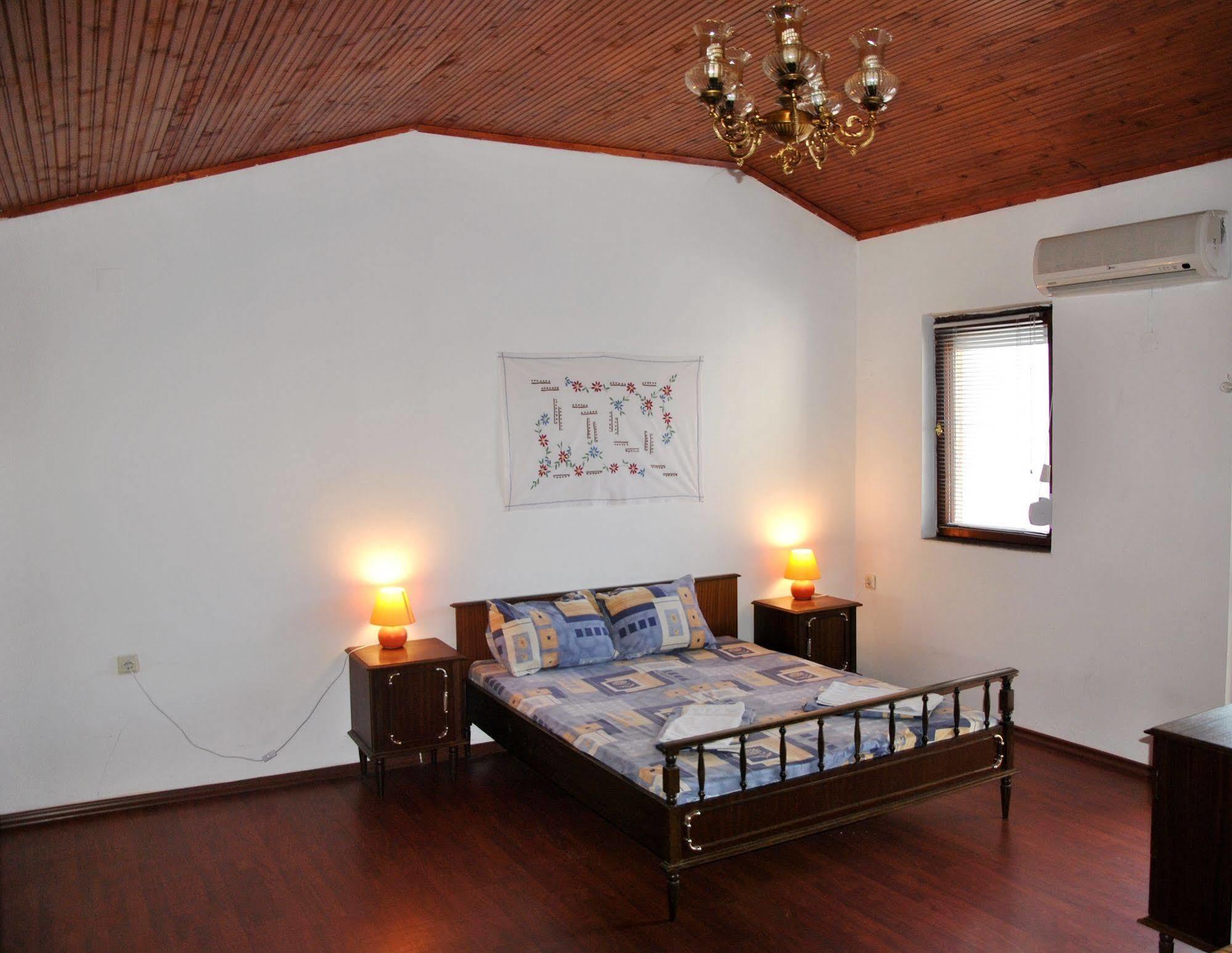 10 Coins Hostel & Tours صوفيا المظهر الخارجي الصورة