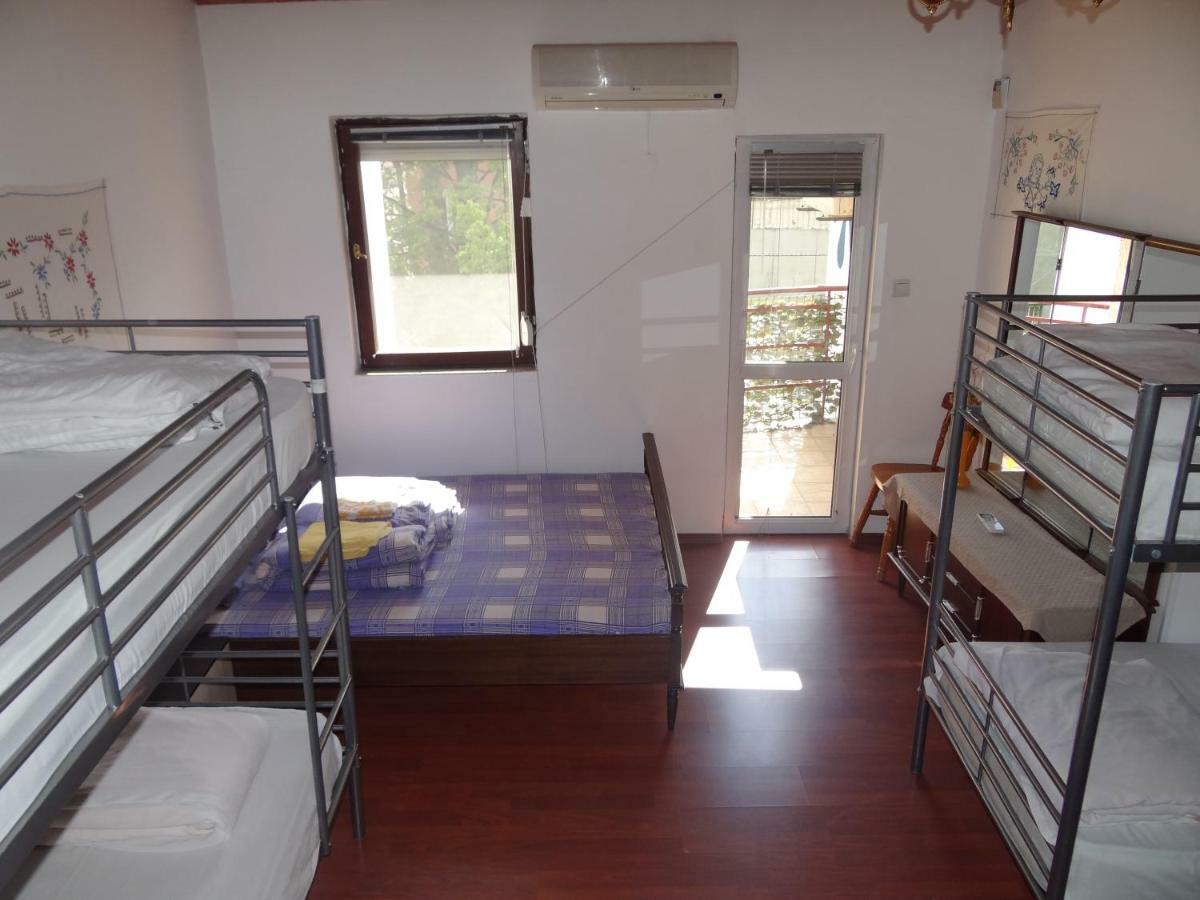 10 Coins Hostel & Tours صوفيا المظهر الخارجي الصورة
